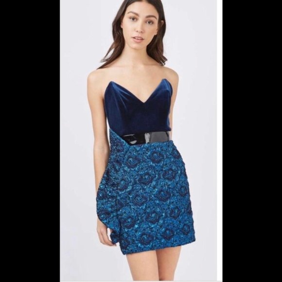 TOPSHOP Velvet & Jacquard Strapless Minidress (8) - Picture 1 of 10